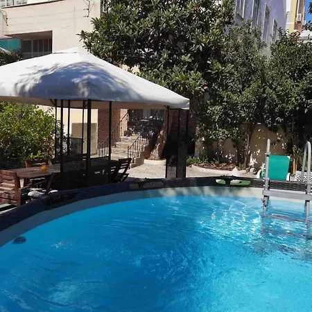 Graa Palace With Private Pool Garden *